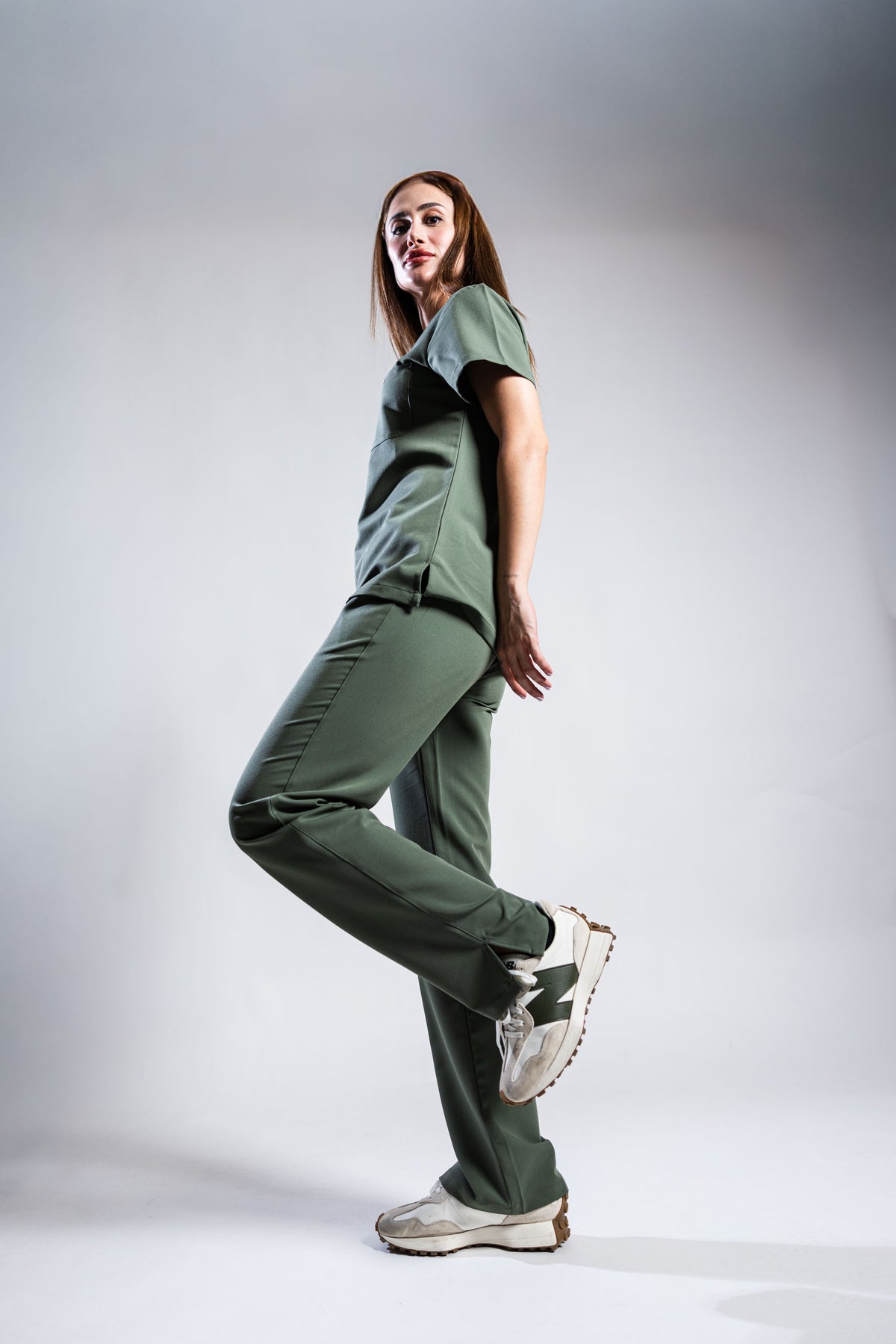 OLIVES Women's Scrub Set
